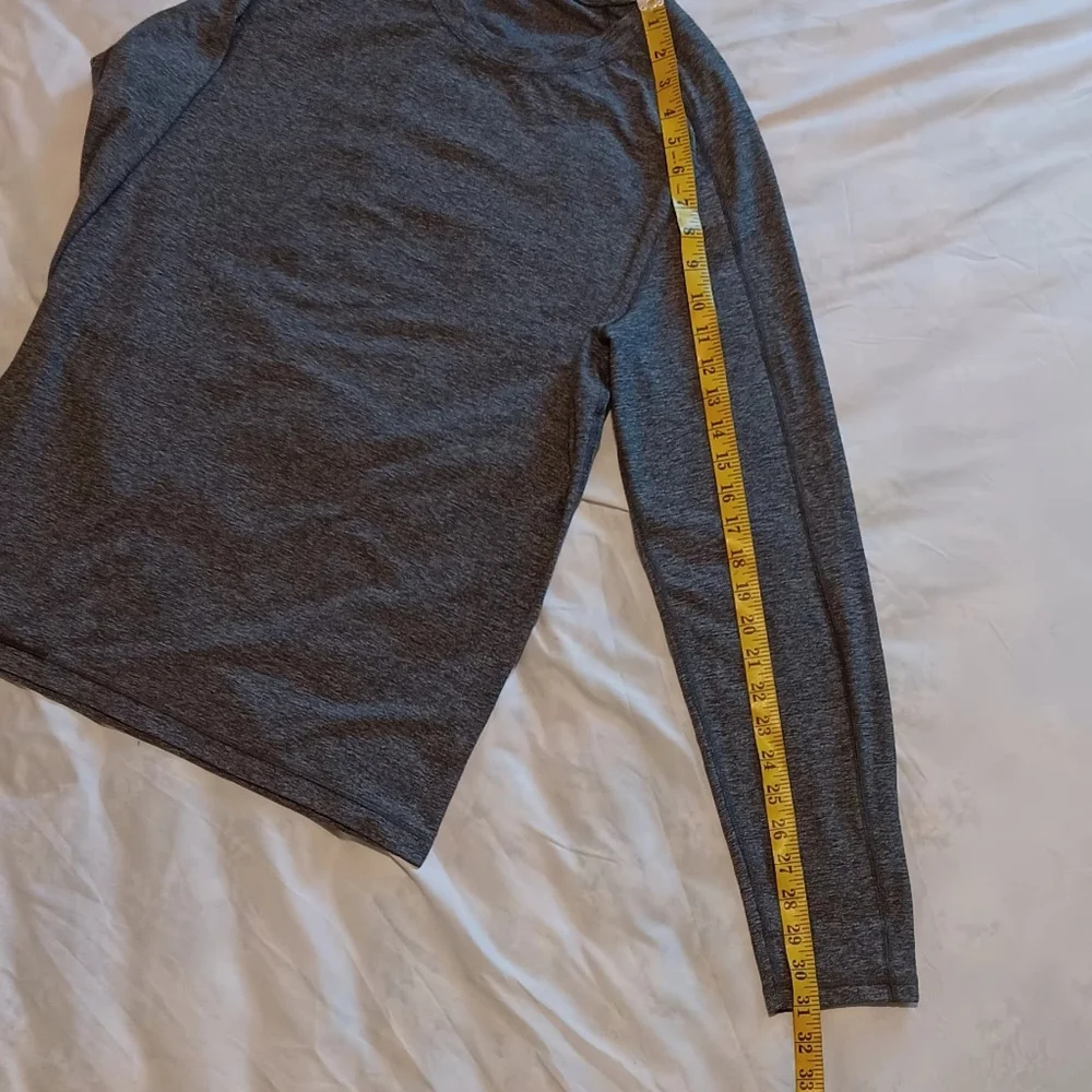 Lululemon Men Long Sleeve Crewneck Shirt Heather Gray SzL‎ Performance